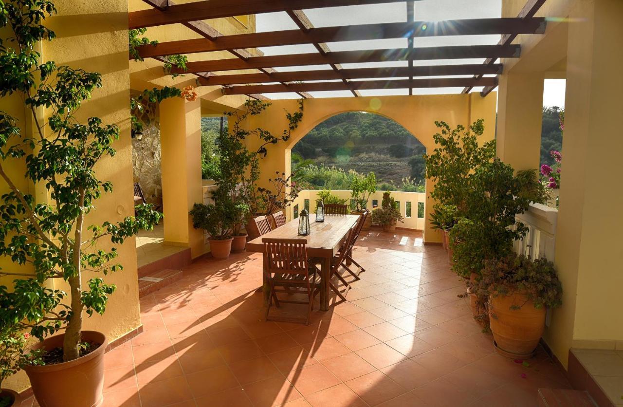 Olive Farm Villa Agia Marina  ภายนอก รูปภาพ